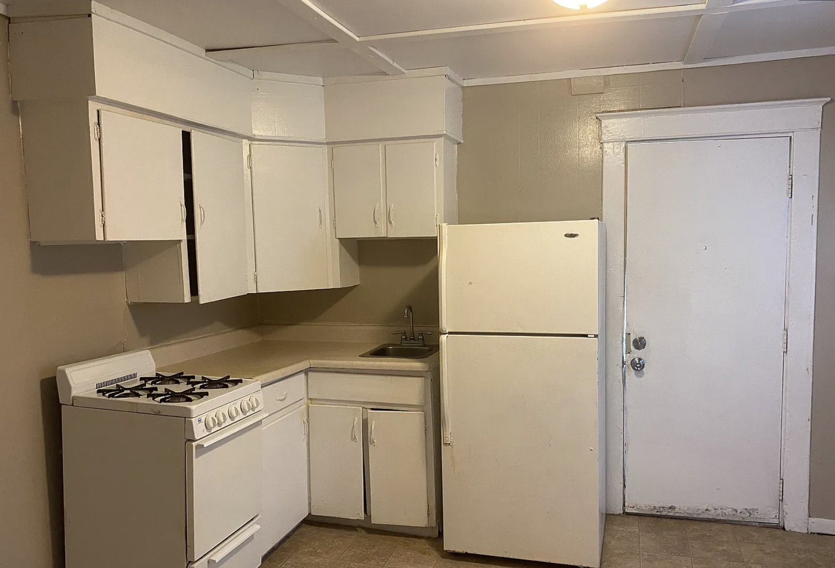 1533 Forrest NE - 3